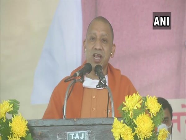CM Yogi inaugurates sulphur-less sugar mills in UP's Pipraich and Munderva 1 Source-ANI